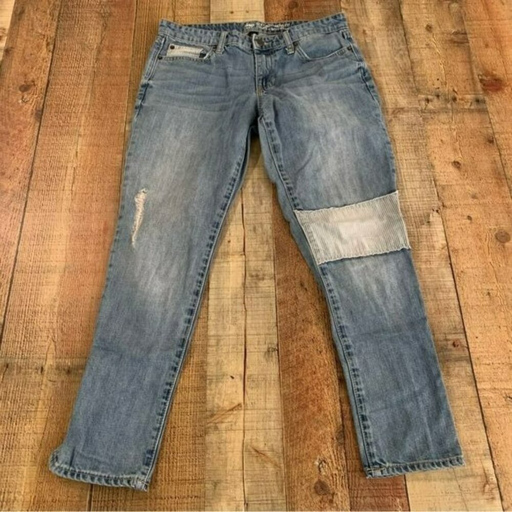 GAP Womens Size 4 Distressed Jeans with patches sexy boyfriend fit